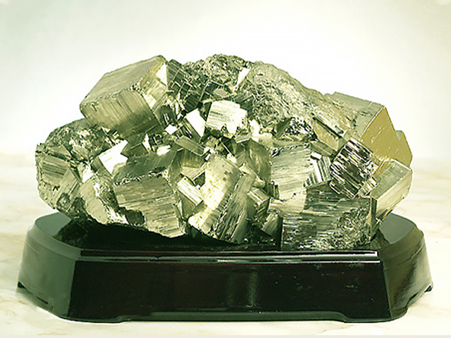 パイライト 水晶 pyrite 鉱石-